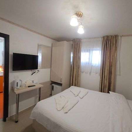 בוקרשט Hotel Marina 2 מראה חיצוני תמונה