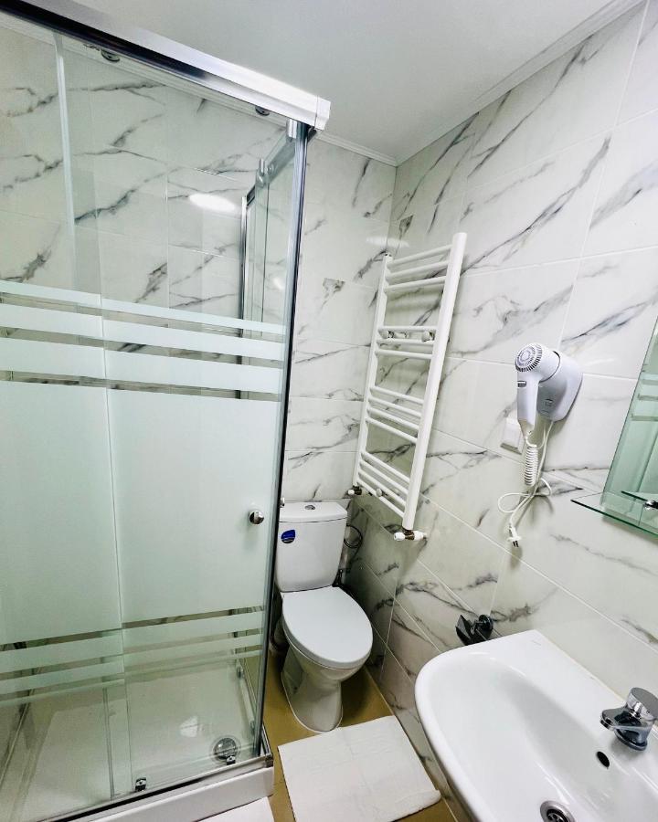 בוקרשט Hotel Marina 2 מראה חיצוני תמונה