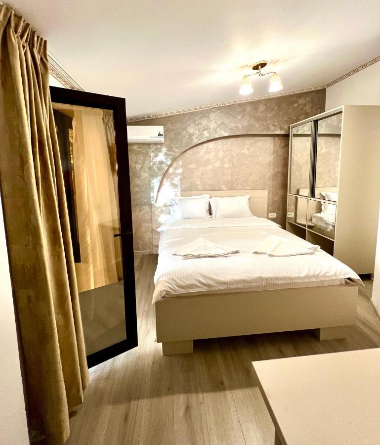 בוקרשט Hotel Marina 2 מראה חיצוני תמונה