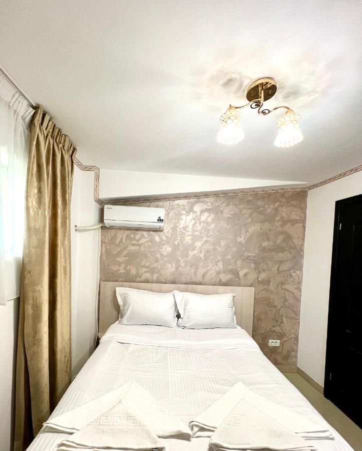 בוקרשט Hotel Marina 2 מראה חיצוני תמונה