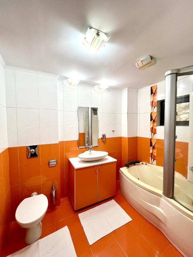 בוקרשט Hotel Marina 2 מראה חיצוני תמונה