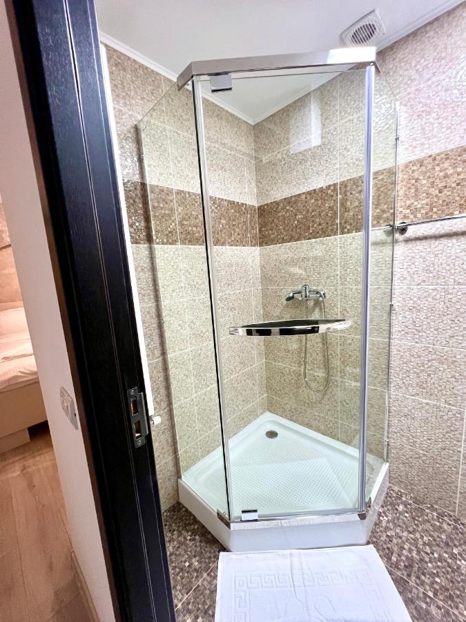 בוקרשט Hotel Marina 2 מראה חיצוני תמונה