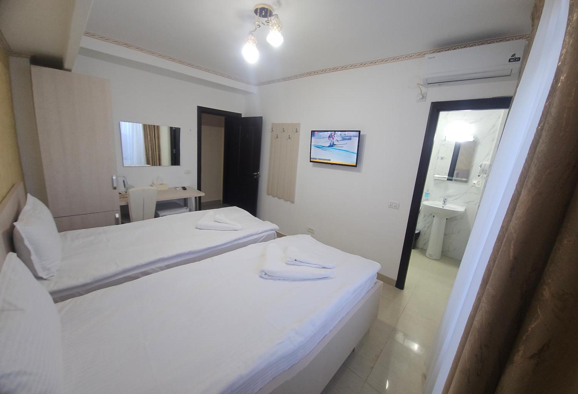 בוקרשט Hotel Marina 2 מראה חיצוני תמונה
